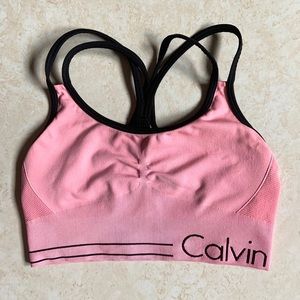 Calvin Klein Quick Dry Performance sports bra!